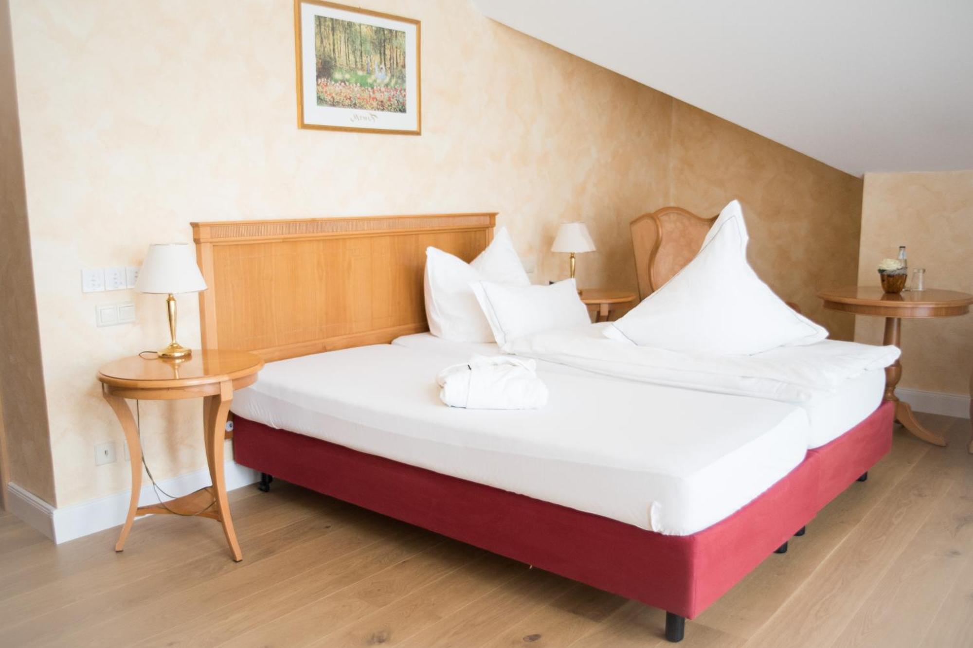 Hotel Tannenhof Bad Wunnenberg Bagian luar foto